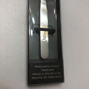 Quo Precision Point Tweezers Fine Hair